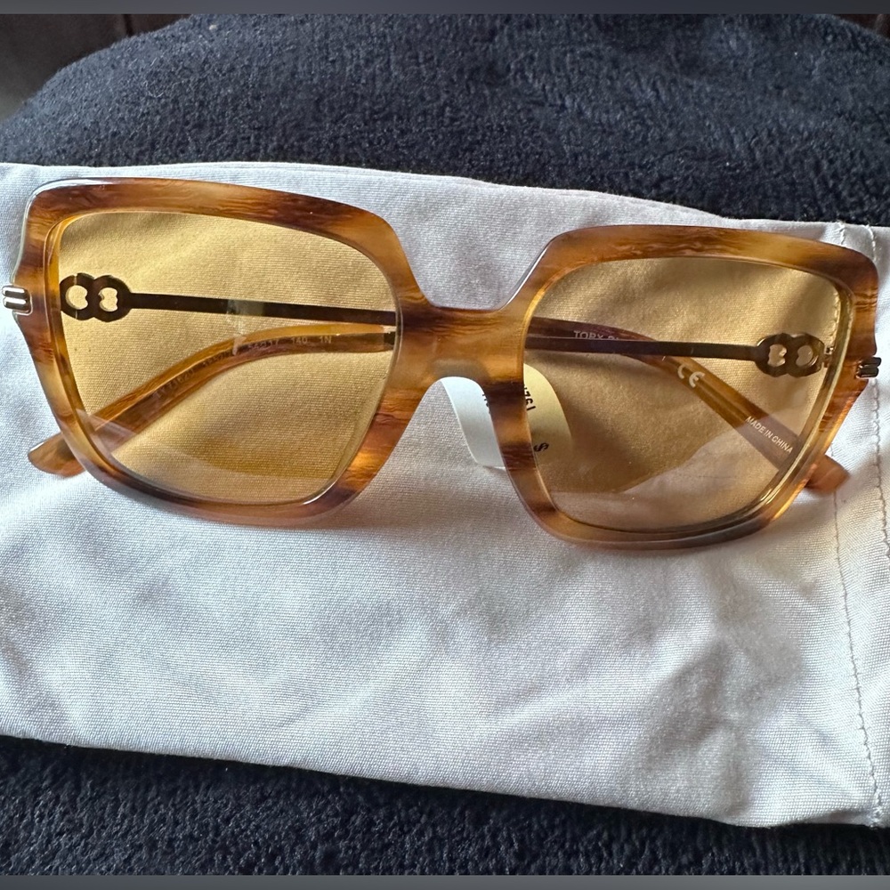 Tory Burch Sun Glasses